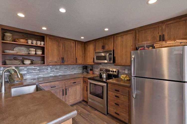 2428 Choctaw Dr Bishop, CA 93514