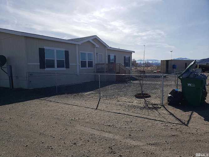 2905 E 7Th Silver Springs, NV 89429