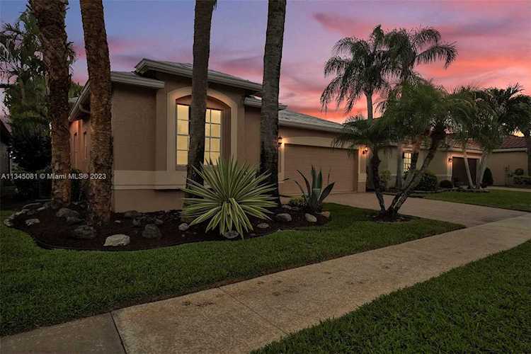 7299 Trentino Way Boynton Beach, FL 33472