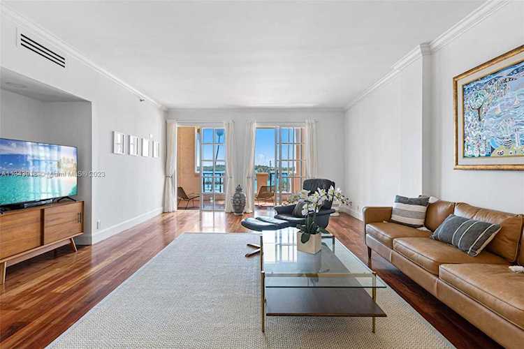 2132 Fisher Island Dr #2132 Miami Beach, FL 33109