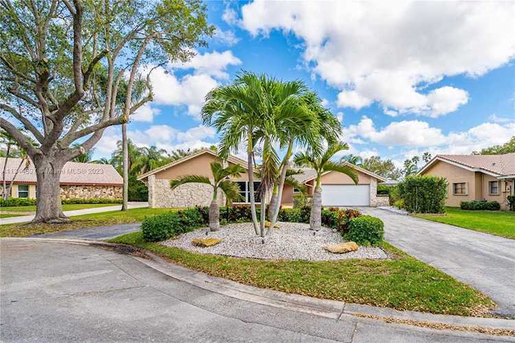 193 NW 113th Way Coral Springs, FL 33071