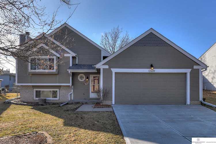 12609 Fowler Ave Omaha, NE 68164 | MLS 22300586 Photo 1