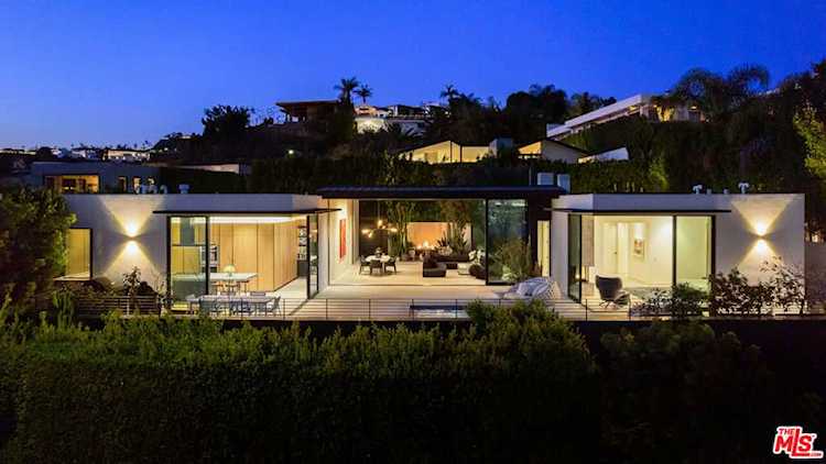 1450 Blue Jay Way Los Angeles, CA 90069