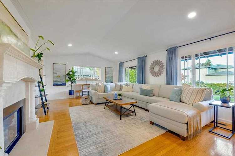 1640 Kentfield Ave Redwood City, CA 94061