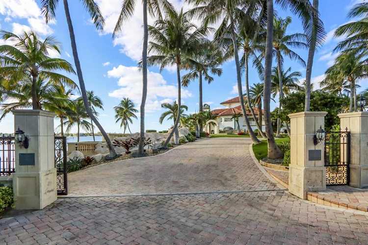 1960 S Ocean Boulevard Manalapan, FL 33462