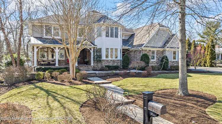 631 Holly Hill Dr Brielle, NJ 08730