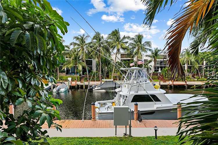 3051 NE 48th St #102 Fort Lauderdale, FL 33308
