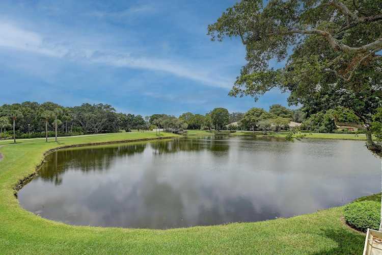 2808 Bridgewood Drive Boca Raton, FL 33434