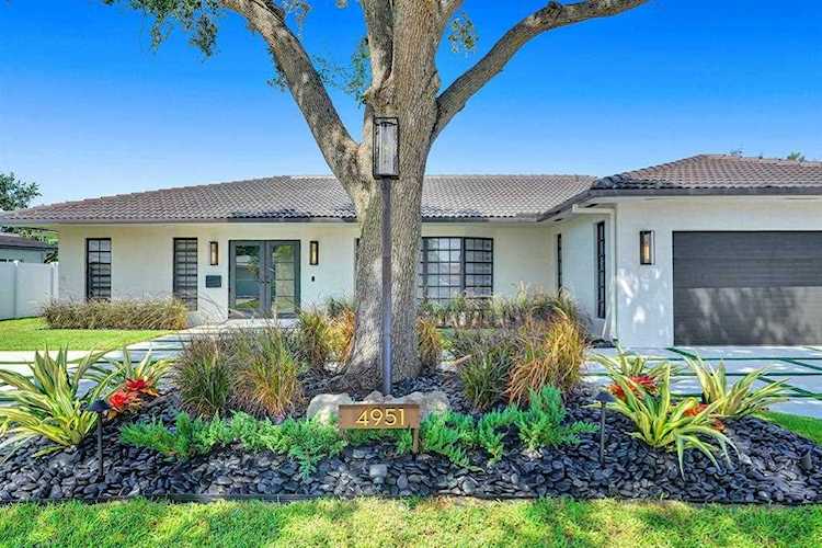 4951 Sarazen Drive Hollywood, FL 33021