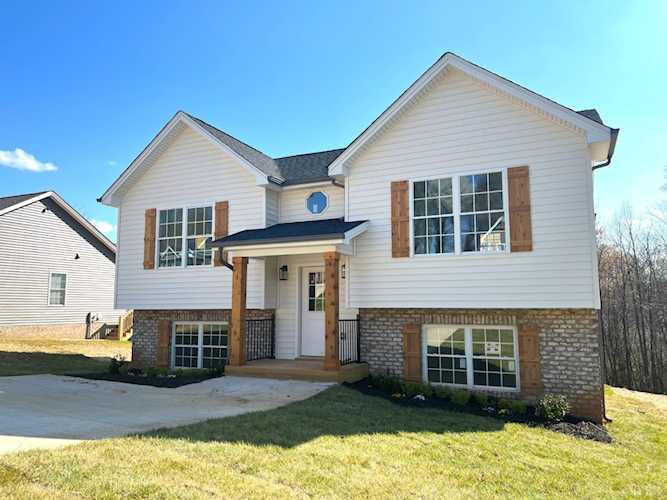 57 Patrick Ct Madison Heights, VA 24572
