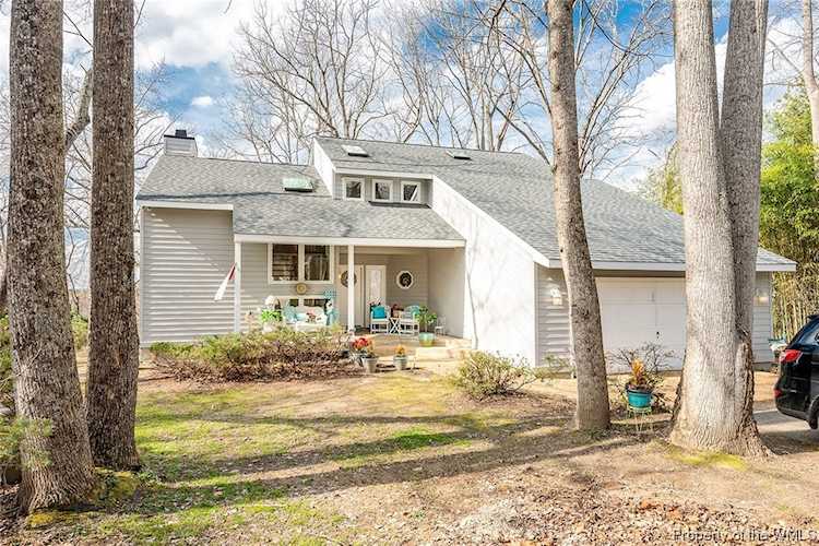 900 Colony Trl Lanexa, VA 23089-6016