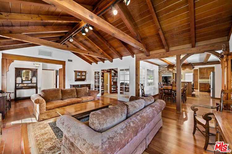 3761 Wrightwood Dr Studio City, CA 91604 | MLS 23243993 Photo 1