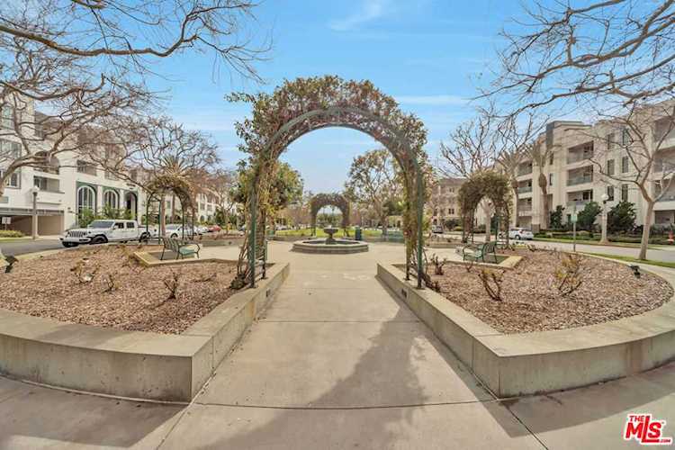 5625 Crescent #126, Playa Vista, CA 90094 | RubyHome Photo 1
