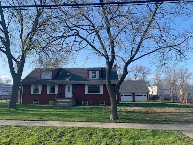 915-919 Main St Batavia, IL 60510