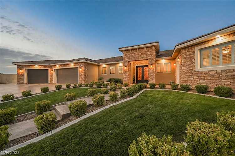 6530 Whispering Sands Dr Las Vegas, NV 89131