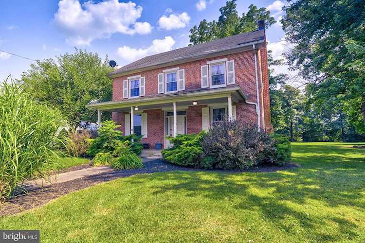 673 Auction Rd Manheim, PA 17545