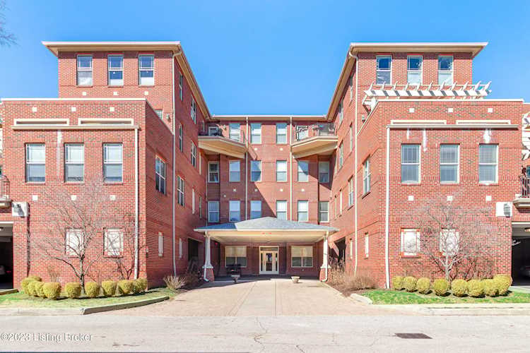 2001 Lancashire Ave #305 Louisville, KY 40205 | MLS 1631120 Photo 1