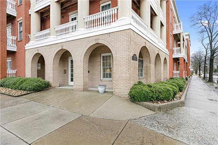 450 W Princess Anne Rd #211 Norfolk, VA 23517