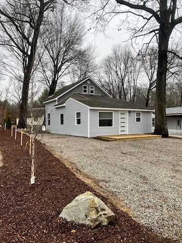 11438 Hydeaway Ct Middleville, MI 49333