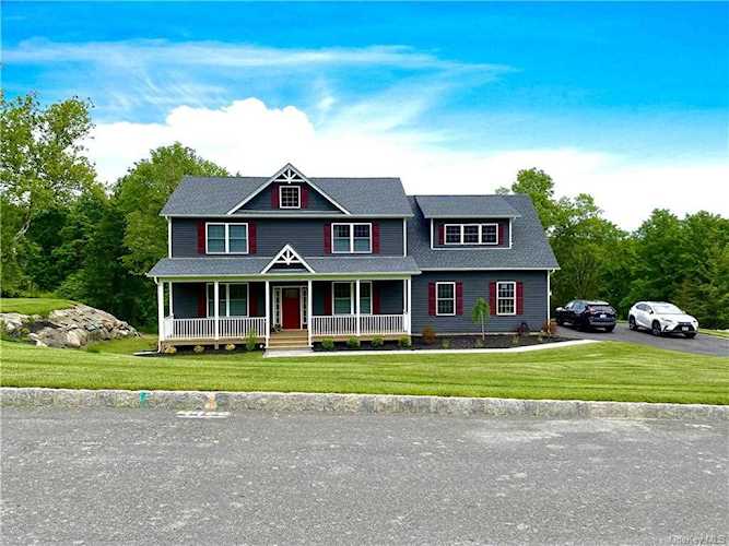 108 Joyce Way New Windsor, NY 12553