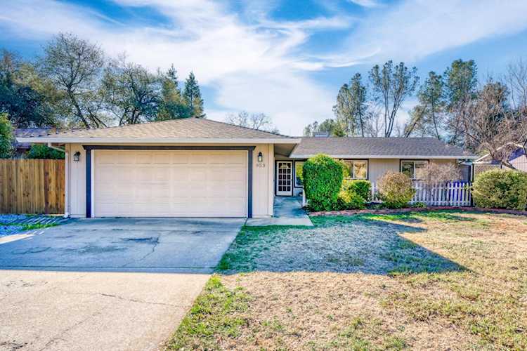 953 Oakmont Dr Redding, CA 96003 | MLS 23-288 Photo 1