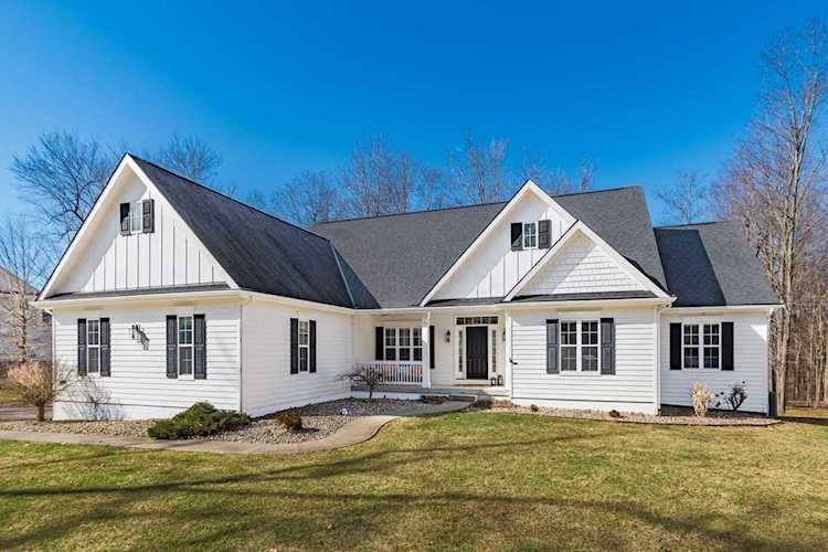 For Sale: $745,000 A home for sale for sale at 141 Timber Creek Drive Alexandria, OH 43001 - Licking. MLS 223004306 - Enjoy country living w/ this updated open floor plan! Much sought after 1 story w/ private views... Photo 1