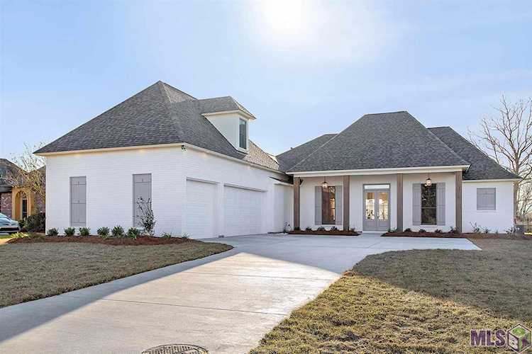 40197 Pelican Point Pkwy Gonzales, LA 70737