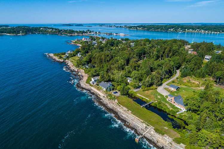 19 Whitecap Trl Harpswell, ME 04066