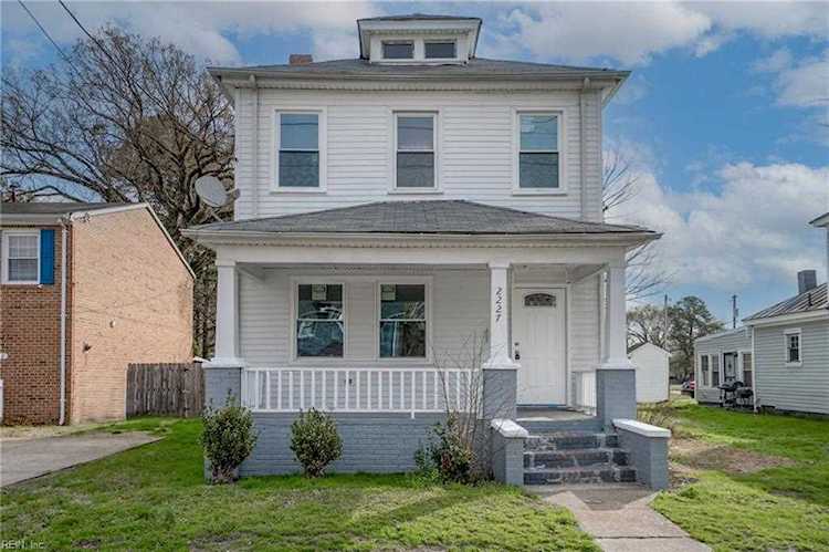 2227 Elm Ave Portsmouth, VA 23704 | MLS 10475165 Photo 1