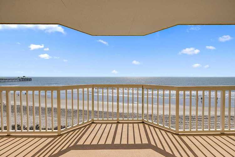 201 W Arctic Ave Folly Beach, SC 29439