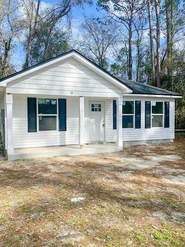 9 Ted Lott Ln Crawfordville, FL 32327 in Magnolia Gardens Photo 1