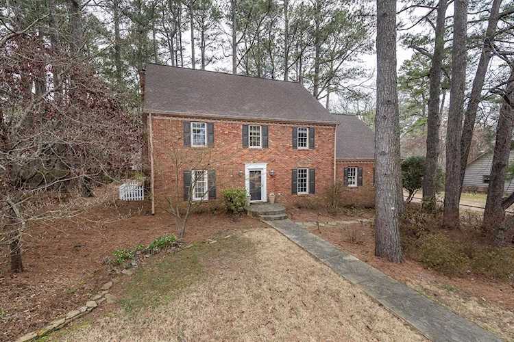 8271 Pine Valley Ln Germantown, TN 38139