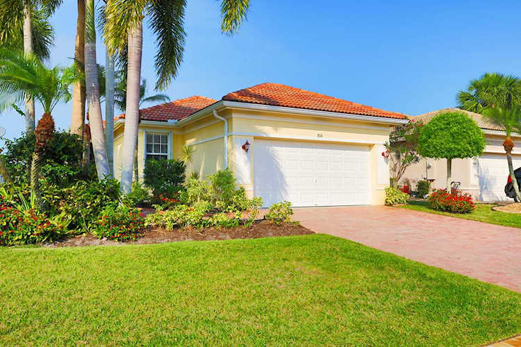 810 NW Rutherford Court Port Saint Lucie, FL 34983