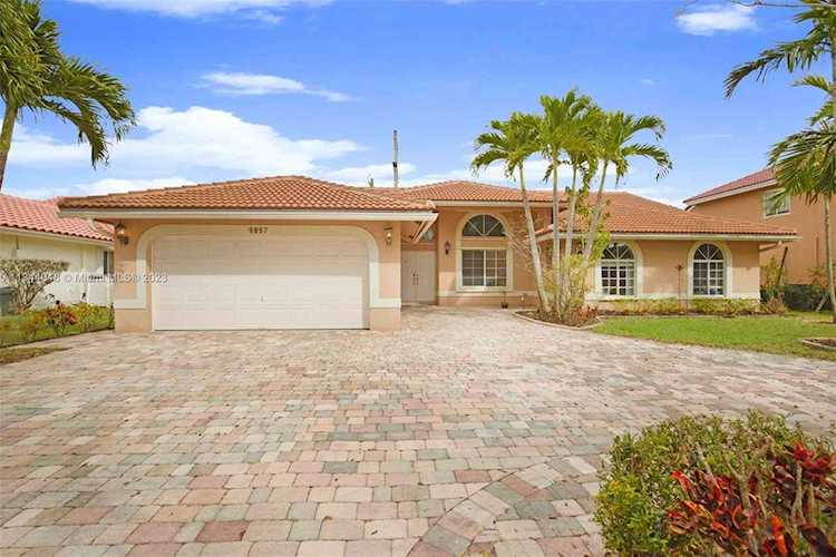 9957 NW 47th St Coral Springs, FL 33076