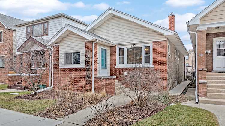 3831 N Francisco Ave Chicago, IL 60618