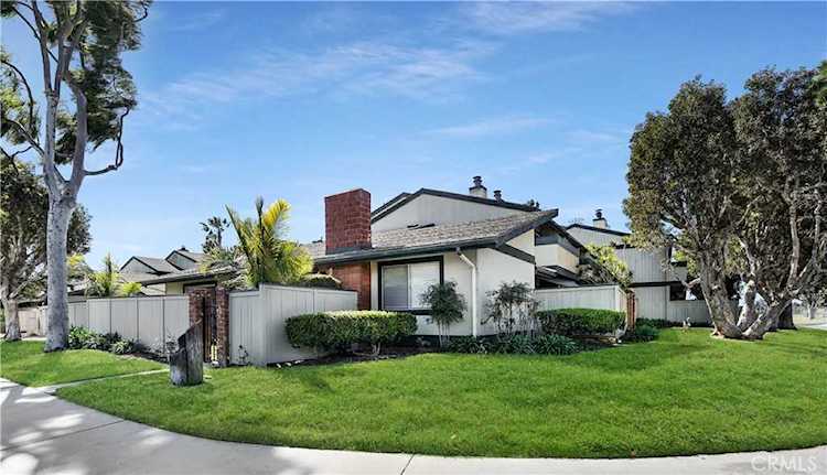 4536 Heil Ave #1 Huntington Beach, CA 92649 | MLS OC23028665 Photo 1