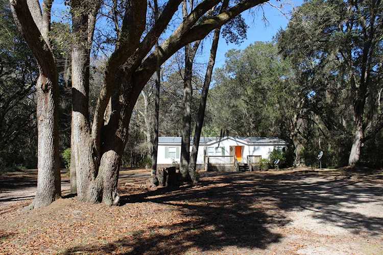 7717 Eddingsville Beach Rd Edisto Island, SC 29438