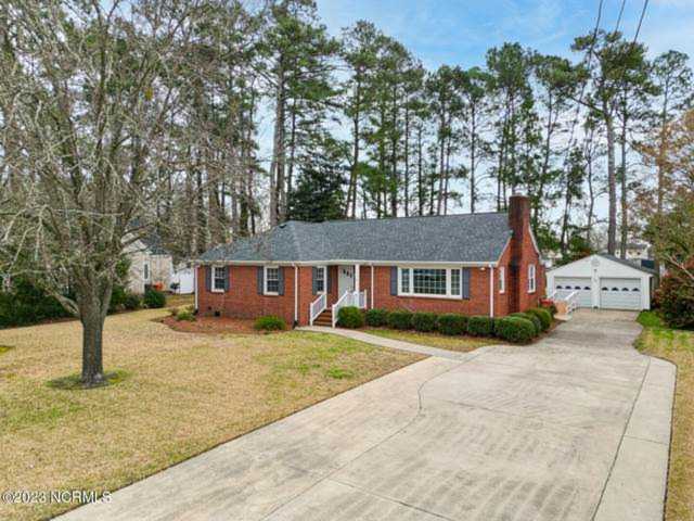 1207 W Church Street Elizabeth City, NC 27909