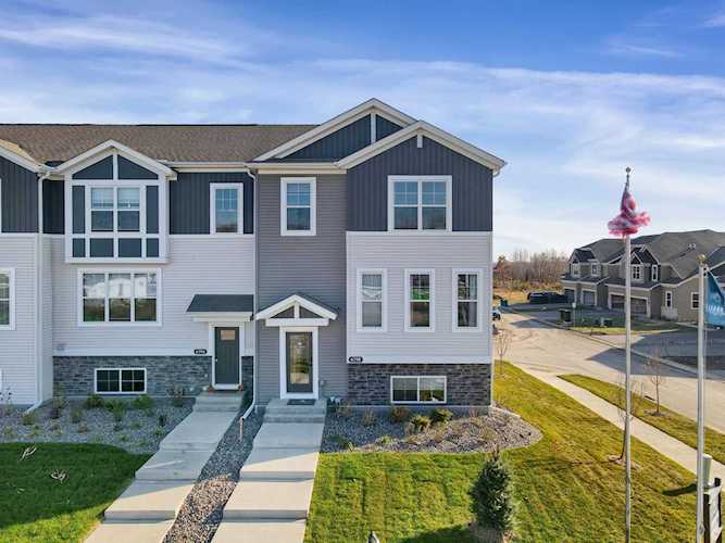 6798 Wildflower Way Minnetrista, MN 55331