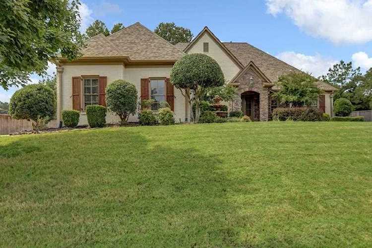 4575 Mitchwood Oak Dr Lakeland, TN 38002