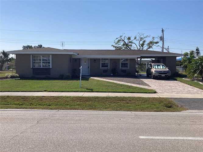 21717 Edgewater Dr Port Charlotte, FL 33952
