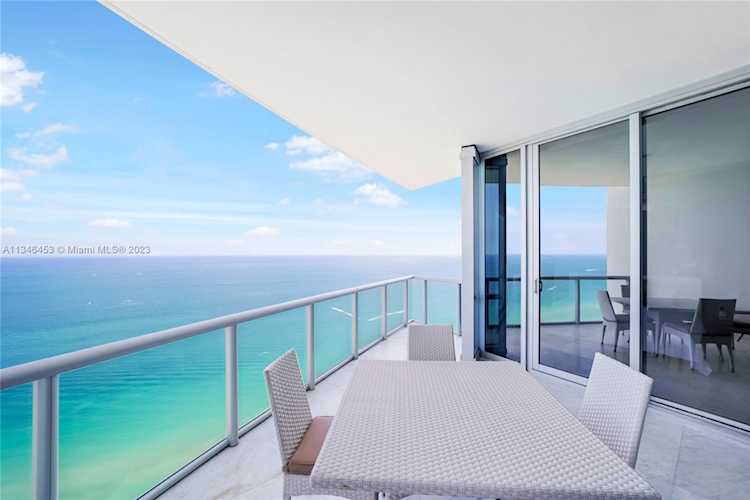 17121 Collins Ave #4304 Sunny Isles Beach, FL 33160