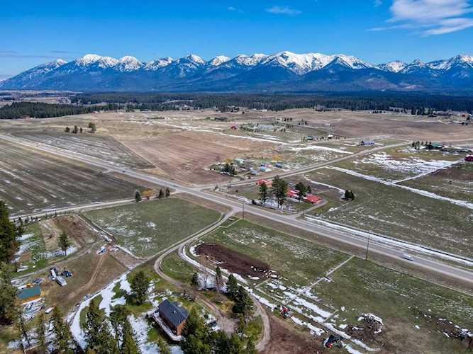 5950 Montana Hwy 35 Bigfork, MT 59911