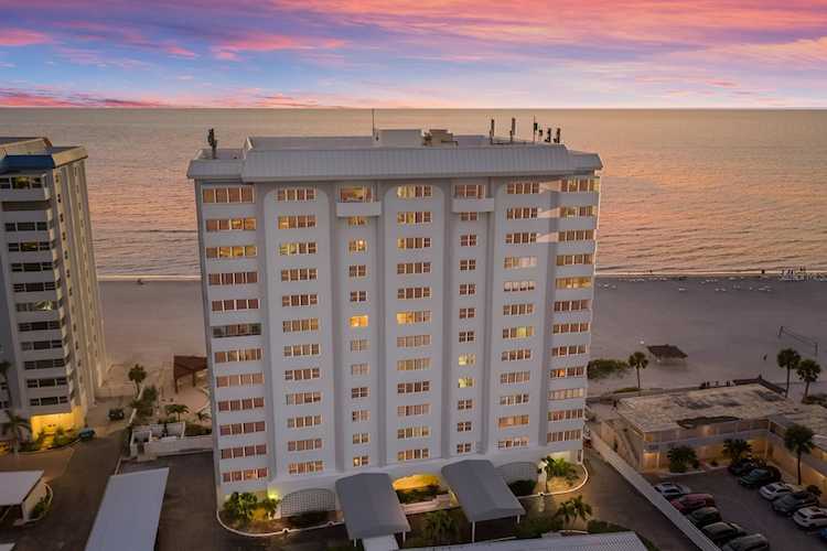1700 Benjamin Franklin Dr #2A Sarasota, FL 34236