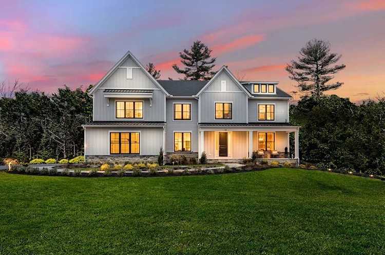 51 Chamberlain Street Hopkinton, MA 01748