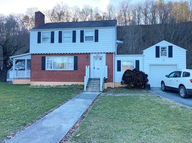 205 Central Ave White Sulphur Springs, WV 24986