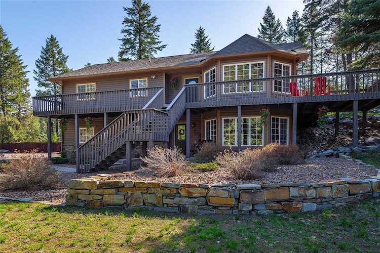 99 Pierce Ln Bigfork, MT 59911