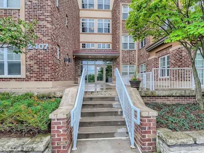 2407 39th Avenue NE #410 Saint Anthony, MN 55421