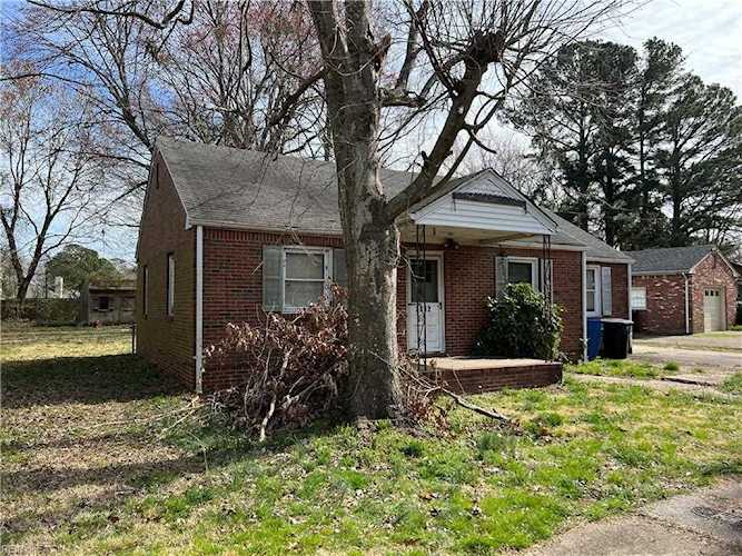 2062 Salem Rd Virginia Beach, VA 23456 | MLS 10475976 Photo 1