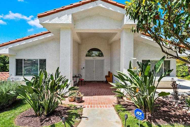 Just Listed 562 La Calma, Escondido, 92029, 220022148 Photo 1